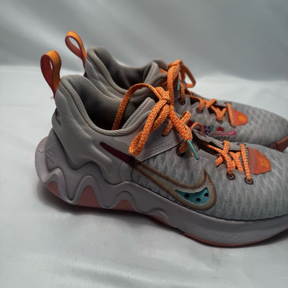 Nike Mens Giannis Immortality Force Field Super Smoothie Basketball Shoes Size 9 main image 11